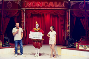 Circus-Theater Roncalli spendet 12.000 Euro an Aufwind e.V.